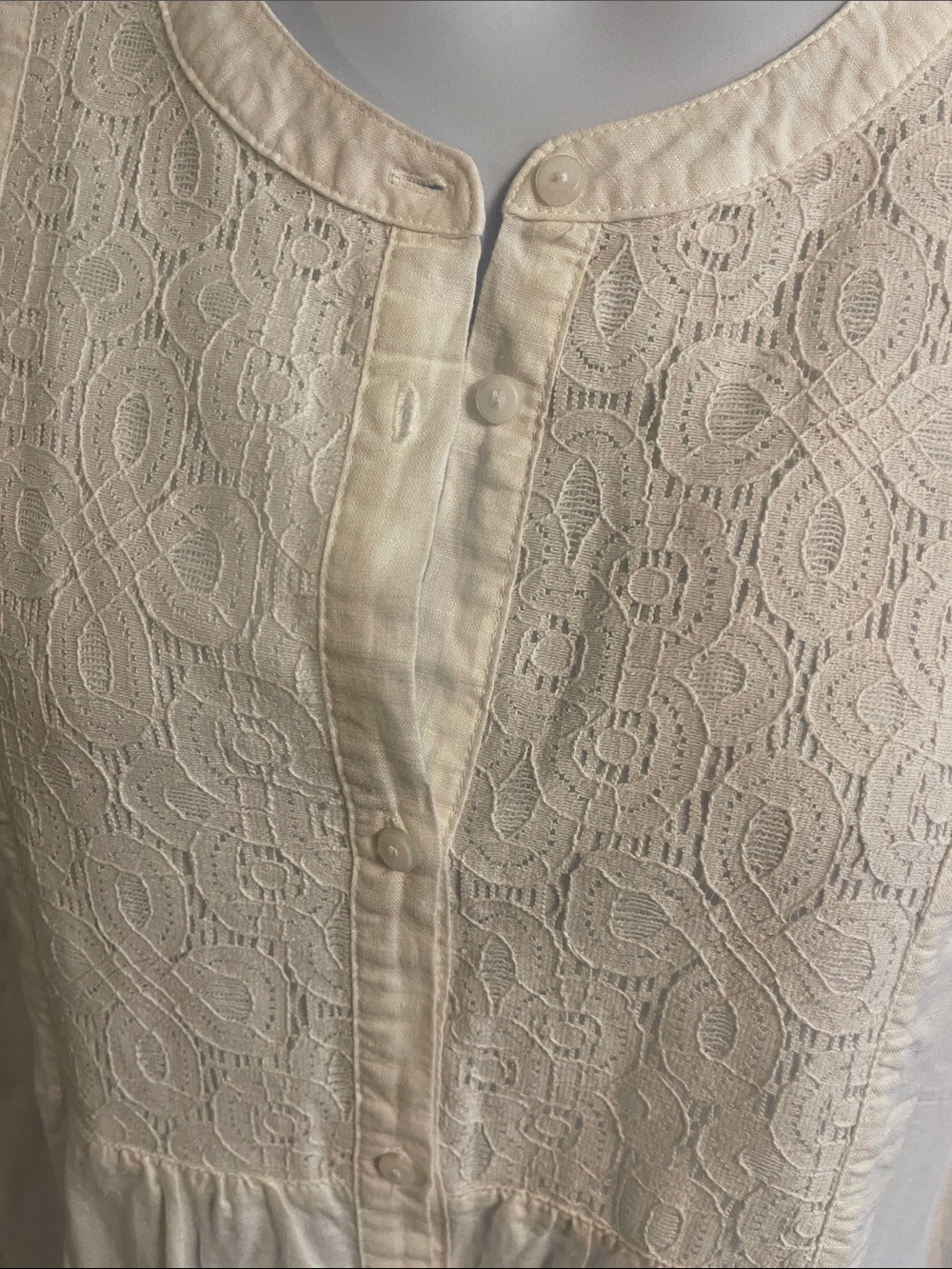 Liz Claiborne White Sleeveless Lace-Front Crochet  Top Blouse NWT Size XL 1X - Picture 4 of 11
